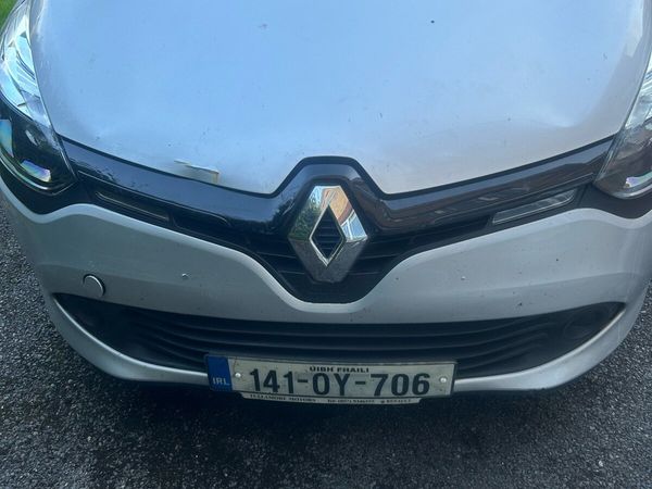 Renault Clio Hatchback, Petrol, 2014, Silver