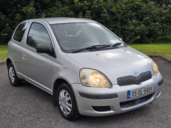 Toyota Yaris Hatchback, Petrol, 2005, Silver