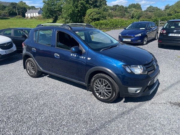 Dacia Sandero Stepway Hatchback, Diesel, 2016, Blue