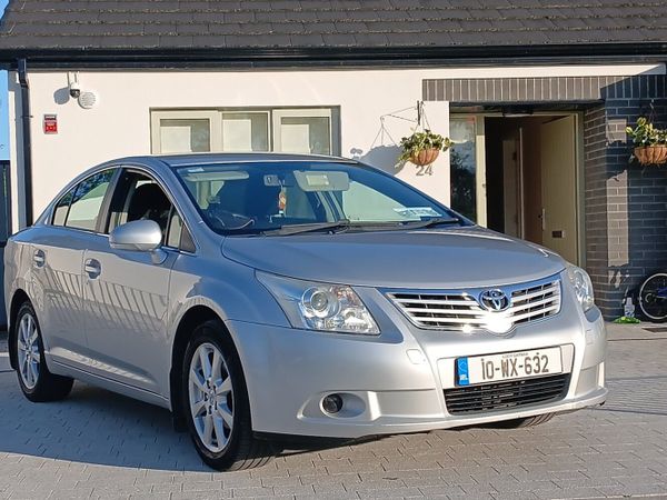 Toyota Avensis Saloon, Diesel, 2010, Silver