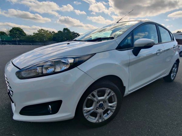 Ford Fiesta Hatchback, Petrol, 2016, White