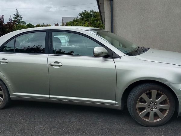 Toyota Avensis Hatchback, Diesel, 2007, Silver