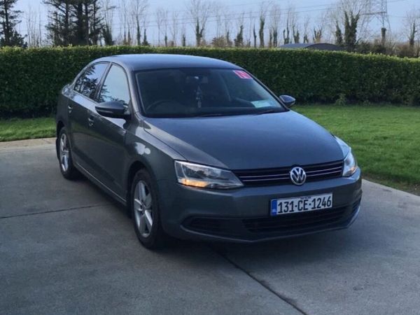 Volkswagen Jetta Saloon, Diesel, 2013, Grey