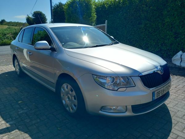 Skoda Superb Saloon, Diesel, 2009, Silver