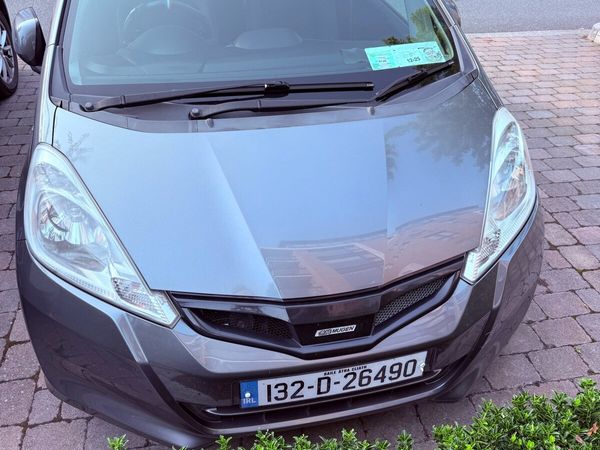 Honda Fit Hatchback, Petrol Hybrid, 2013, Grey