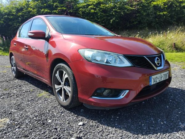Nissan Pulsar Hatchback, Diesel, 2014, Red