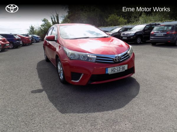 Toyota Corolla Saloon, Diesel, 2014, Red