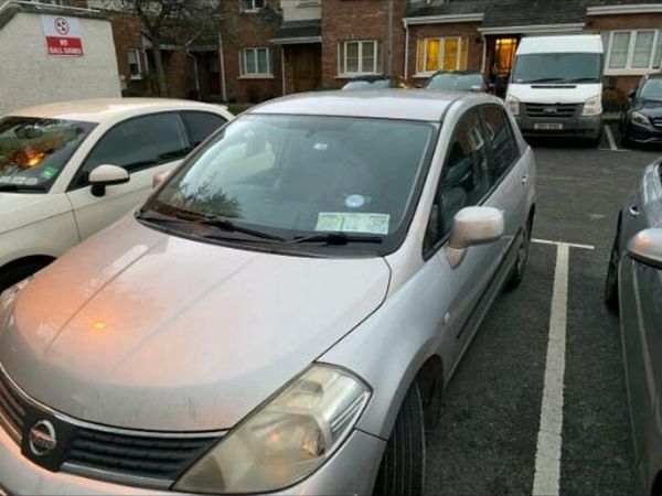 Nissan Tiida Saloon, Diesel, 2010, Silver