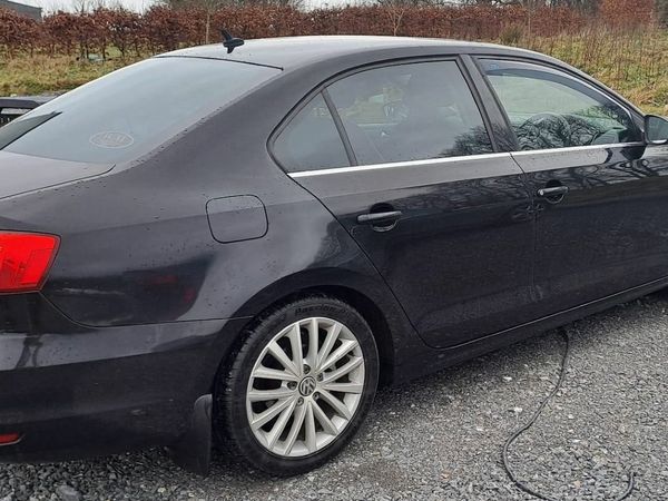 Volkswagen Jetta Saloon, Diesel, 2016, Black