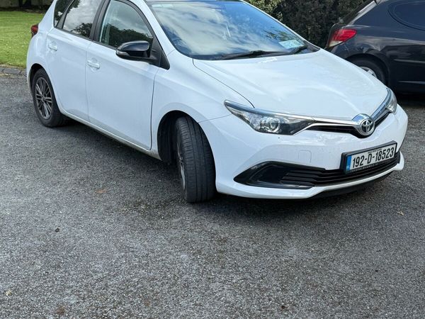 Toyota Auris Van, Diesel, 2019, White