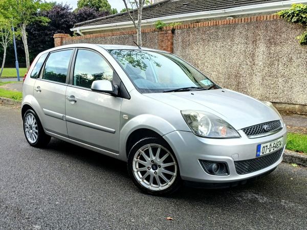 Ford Fiesta Hatchback, Petrol, 2007, Silver