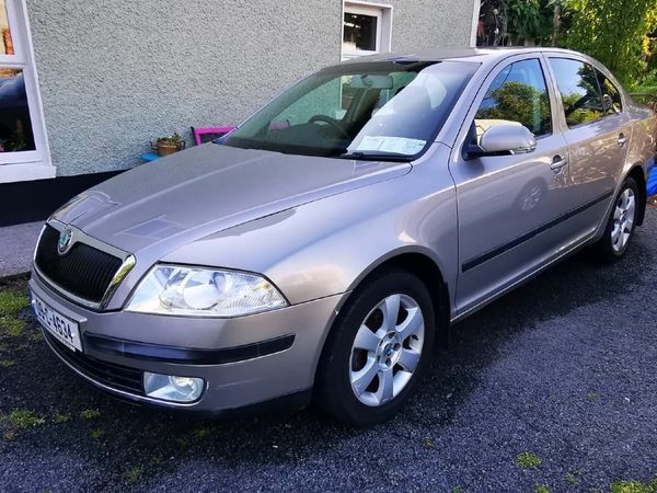 Skoda Octavia Hatchback, Diesel, 2009, Beige