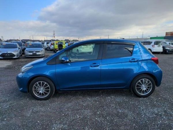 Toyota Yaris Hatchback, Petrol, 2016, Blue