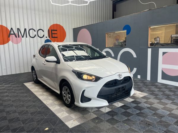 Toyota Yaris Hatchback, Petrol, 2021, White
