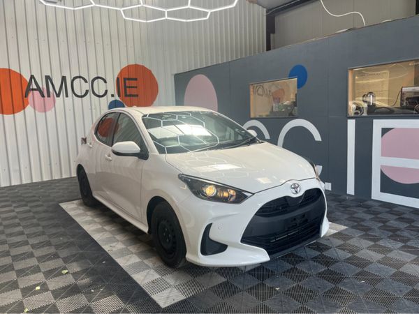 Toyota Yaris Hatchback, Petrol, 2022, White