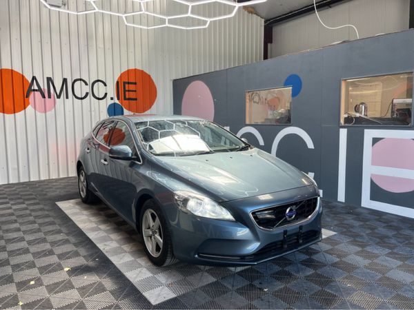 Volvo V40 Estate, Petrol, 2014, Blue