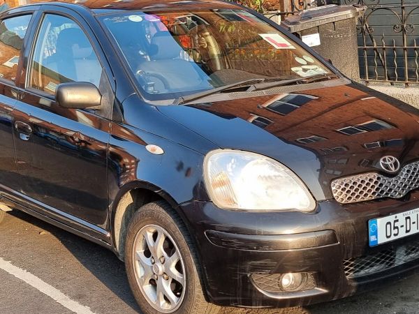 Toyota Yaris Hatchback, Petrol, 2005, Black