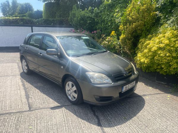 Toyota Corolla Hatchback, Petrol, 2006, Grey