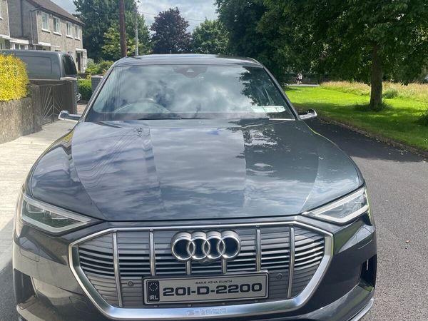 Audi e-tron Estate/Jeep, Electric, 2020, Grey