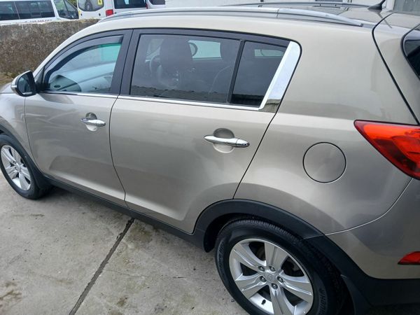 Kia Sportage SUV, Diesel, 2012, Silver