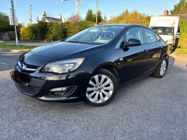 Opel Astra Saloon, Petrol, 2014, Black