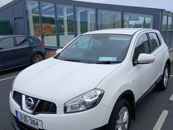 Nissan Qashqai Hatchback, Diesel, 2012, White