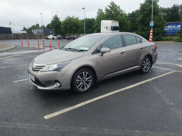 Toyota Avensis Saloon, Diesel, 2015, Bronze