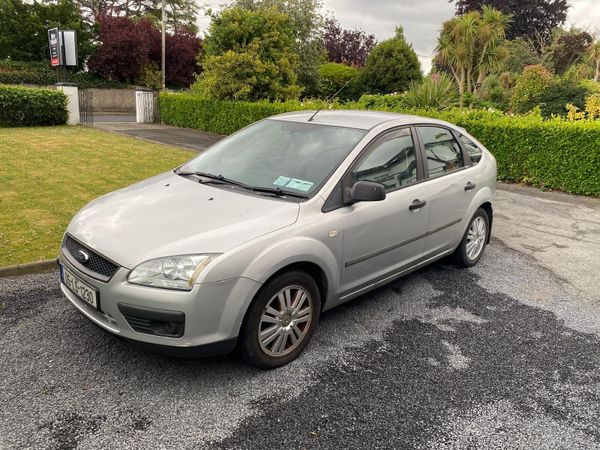 Ford Focus Hatchback, Petrol, 2005, Silver