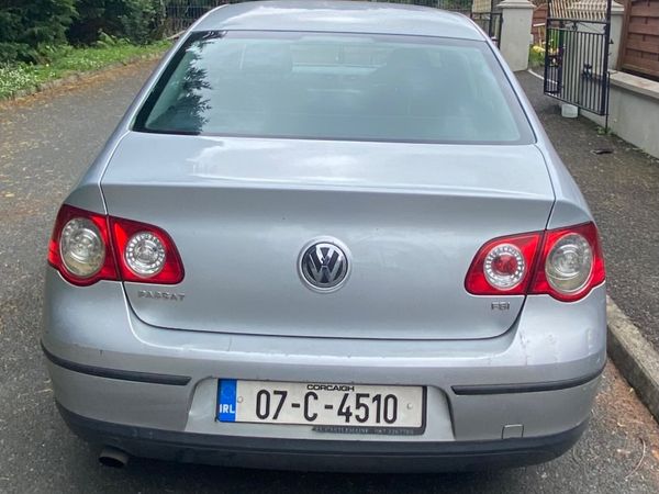 Volkswagen Passat Saloon, Petrol, 2007, Silver