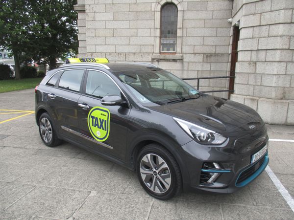 Kia e-Niro Hatchback, Electric, 2021, Grey