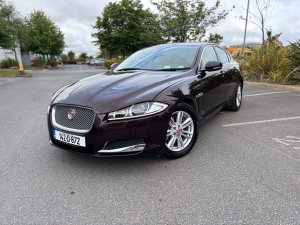 Jaguar XF Saloon, Diesel, 2014, Red