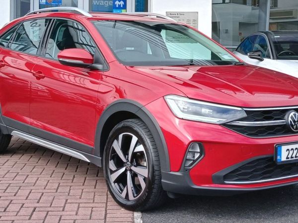 Volkswagen Taigo MPV, Petrol, 2022, Red