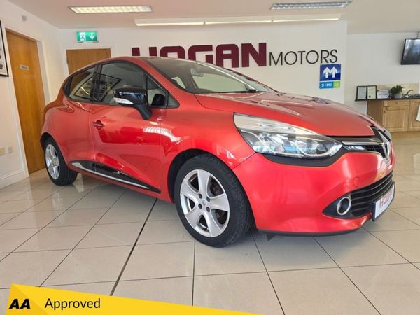 Renault Clio Hatchback, Petrol, 2014, Red