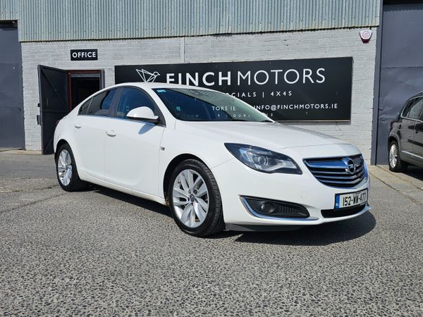 Opel Insignia Hatchback, Diesel, 2015, White