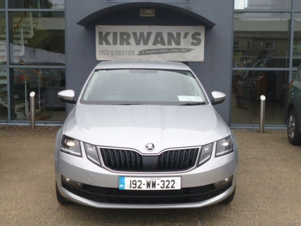 Skoda Octavia Saloon, Diesel, 2019, Grey