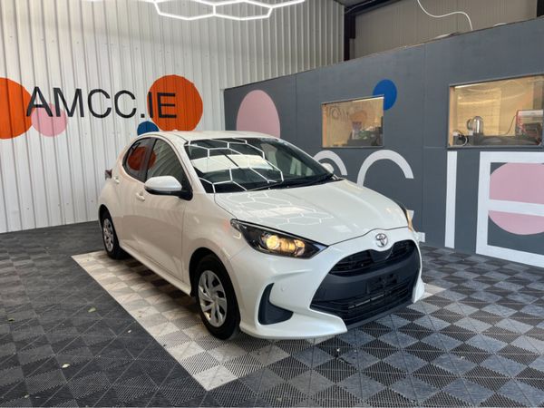 Toyota Yaris Hatchback, Petrol, 2022, White