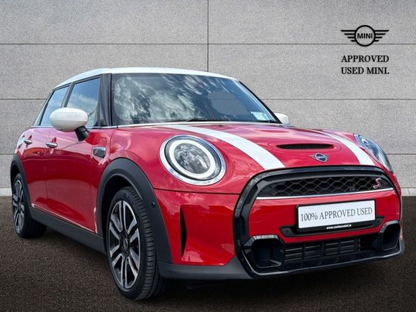 Mini Cooper Hatchback, Petrol, 2024, Red