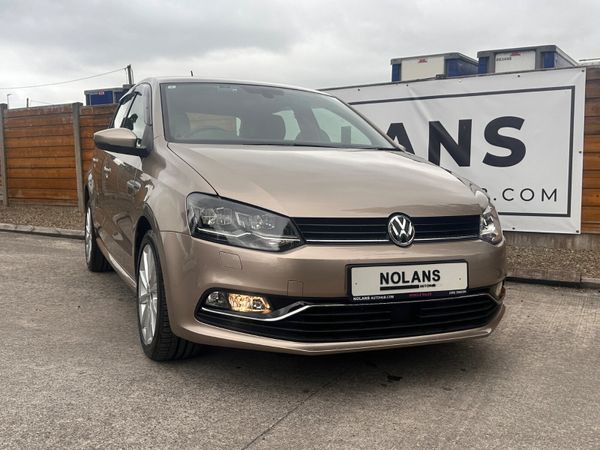 Volkswagen Polo Hatchback, Petrol, 2017, Gold