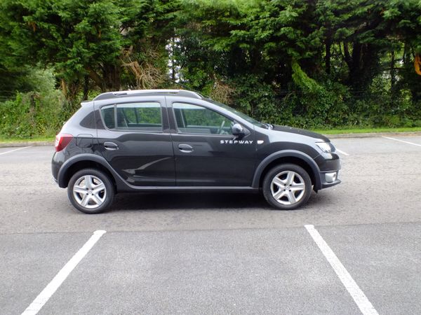 Dacia Sandero Stepway Hatchback, Petrol, 2016, Black