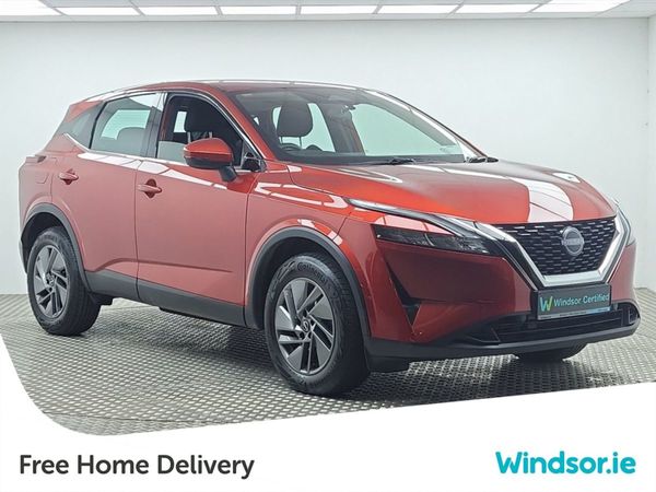 Nissan Qashqai MPV, Petrol, 2024, Red