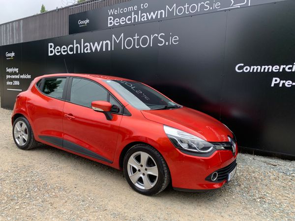 Renault Clio Hatchback, Petrol, 2015, Red