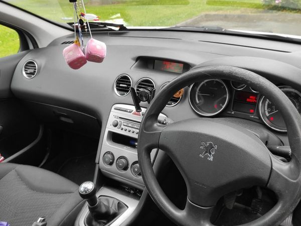 Peugeot 308 Hatchback, Diesel, 2008, Silver