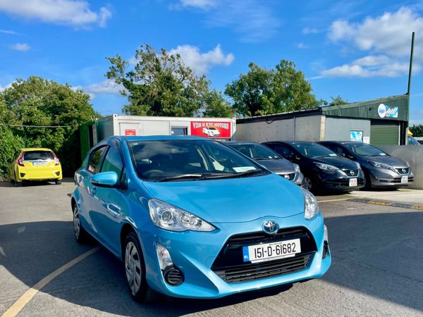 Toyota Aqua Hatchback, Petrol Hybrid, 2015, Blue