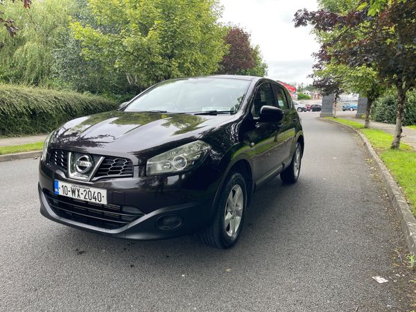 Nissan Qashqai Hatchback, Diesel, 2010, Purple