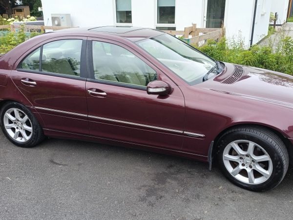 Mercedes-Benz C-Class Saloon, Petrol, 2006, Red