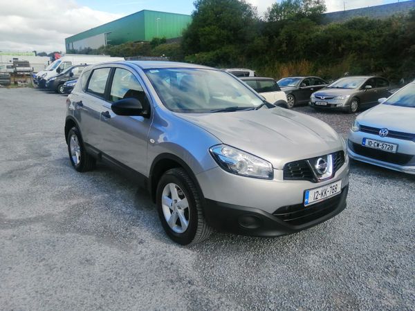 Nissan Qashqai Estate/Jeep, Diesel, 2012, Silver