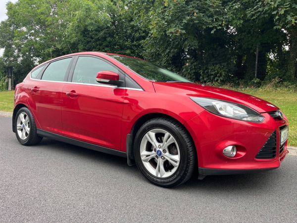 Ford Focus Hatchback, Diesel, 2012, Red