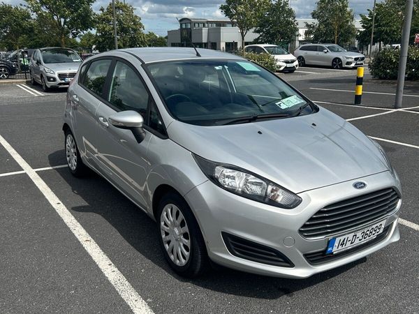 Ford Fiesta Hatchback, Petrol, 2014, Silver