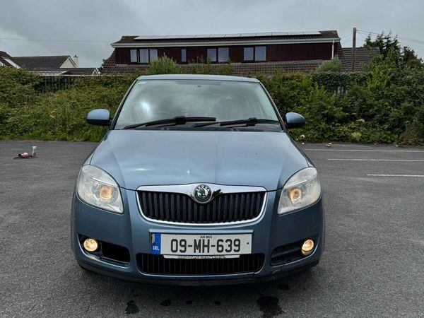Skoda Fabia Hatchback, Petrol, 2009, Grey