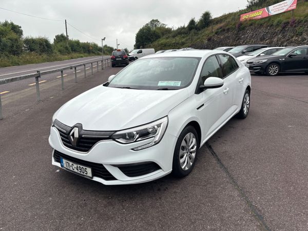 Renault Megane Saloon, Diesel, 2017, White